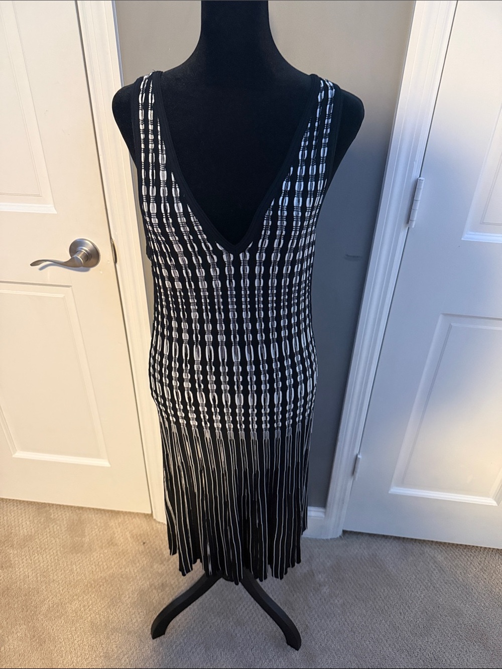 White House Black Market Black and White Sleeveless V-Neck Midi Dress